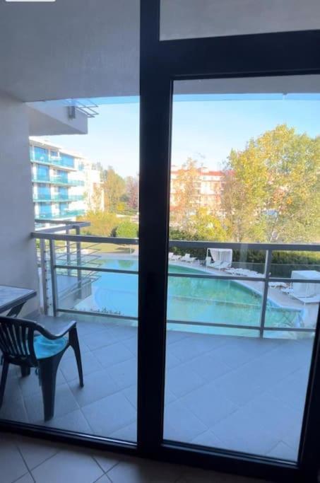Large Apartment In 써니비치 외부 사진