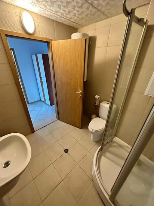 Large Apartment In 써니비치 외부 사진