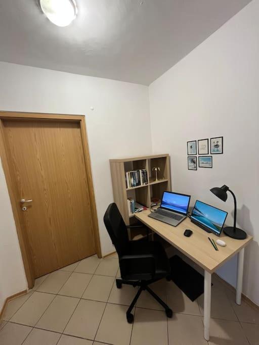 Large Apartment In 써니비치 외부 사진